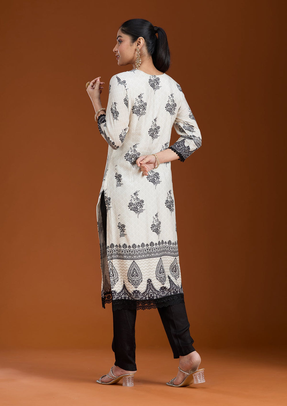 Off White Printed Crepe Readymade Salwar Suit_koskii