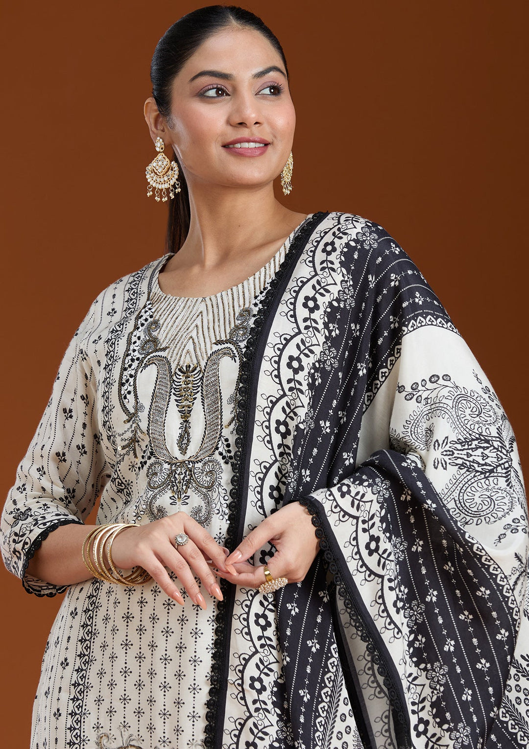 Off White Printed Crepe Readymade Salwar Suit_koskii