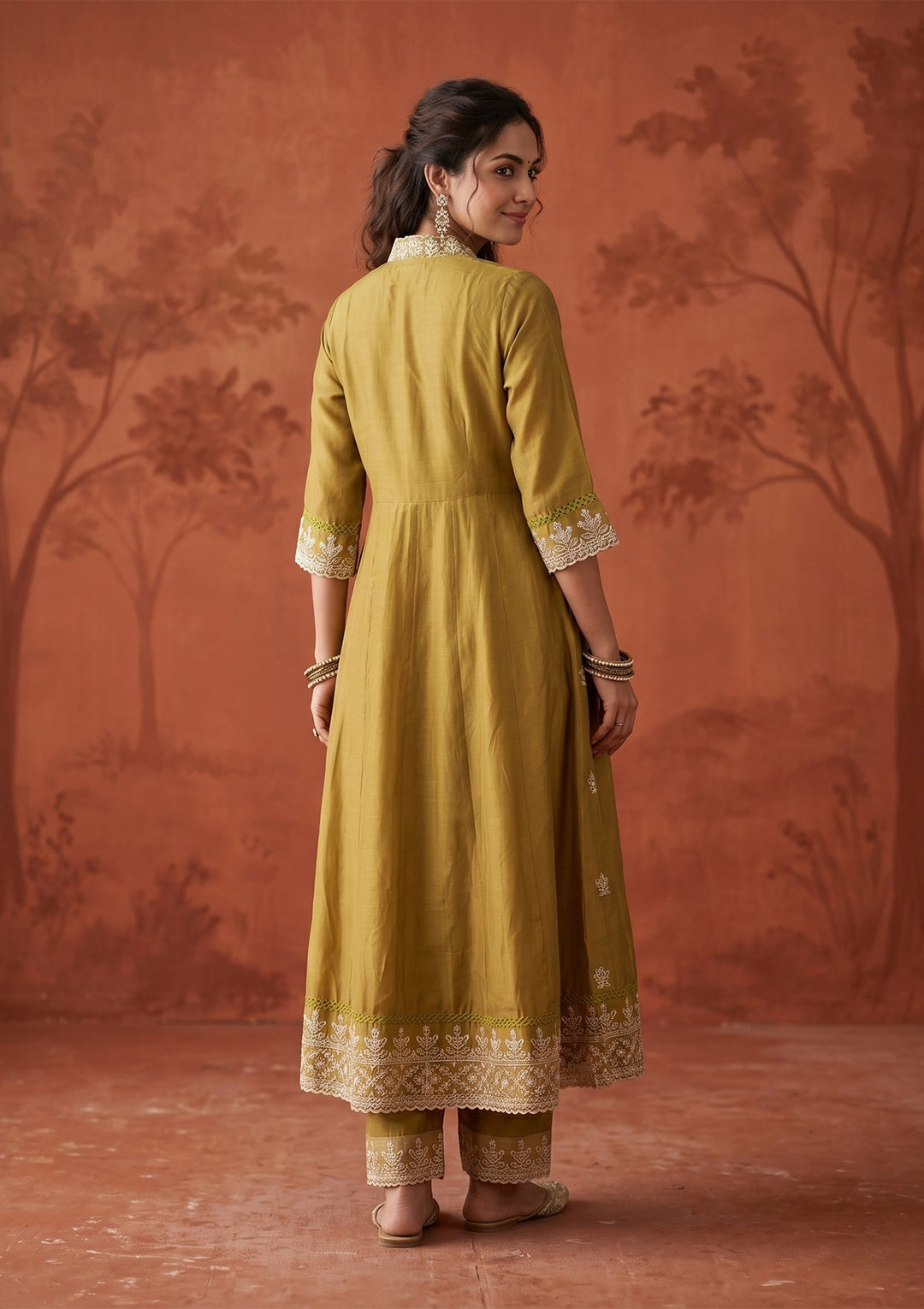 Mehandi Green Threadwork Organza Readymade Salwar Suit