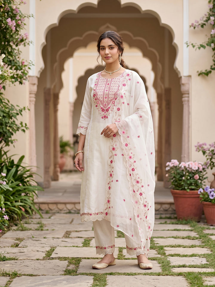 Off White Threadwork Chanderi Readymade Salwar Suit