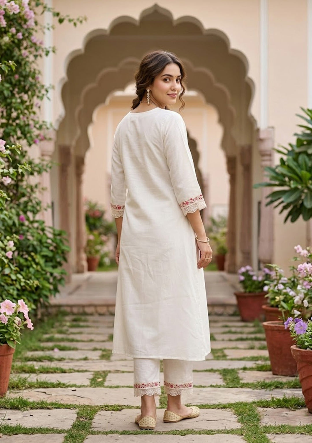 Off White Threadwork Chanderi Readymade Salwar Suit