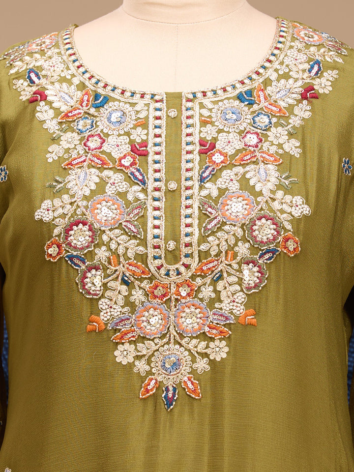 Mehendi Threadwork Crepe Readymade Salwar Suit