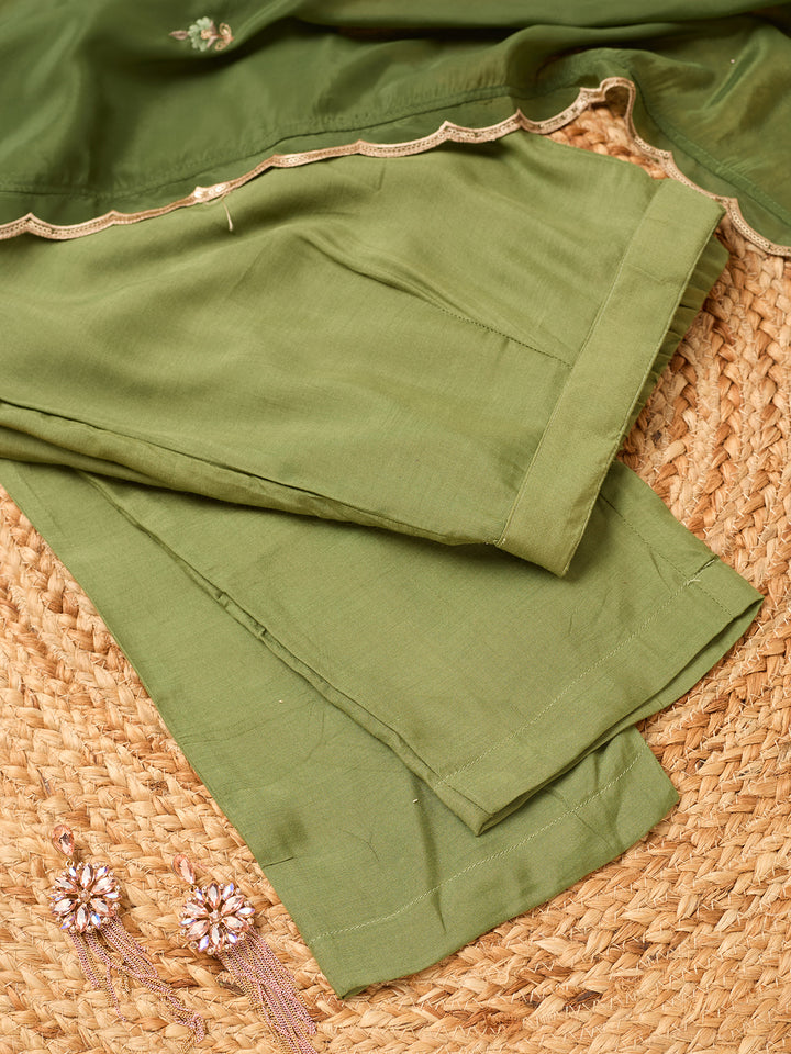 Mehendi Semi Crepe Threadwork Straight Kurta With Pant Regular And Dupatta