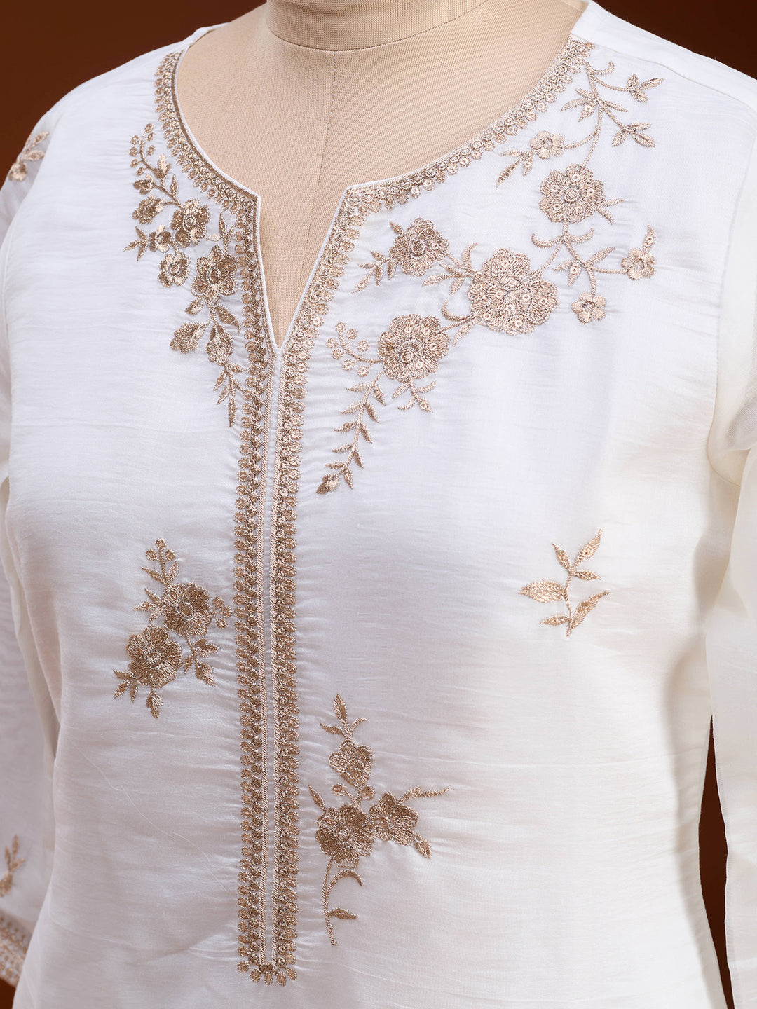 Off White Chanderi Gold Zardozi Straight Kurta With Pant Regular And Dupatta