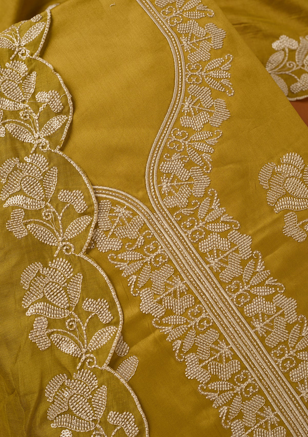 Mehendi Green Threadwork Cotton Unstitched Salwar Suit