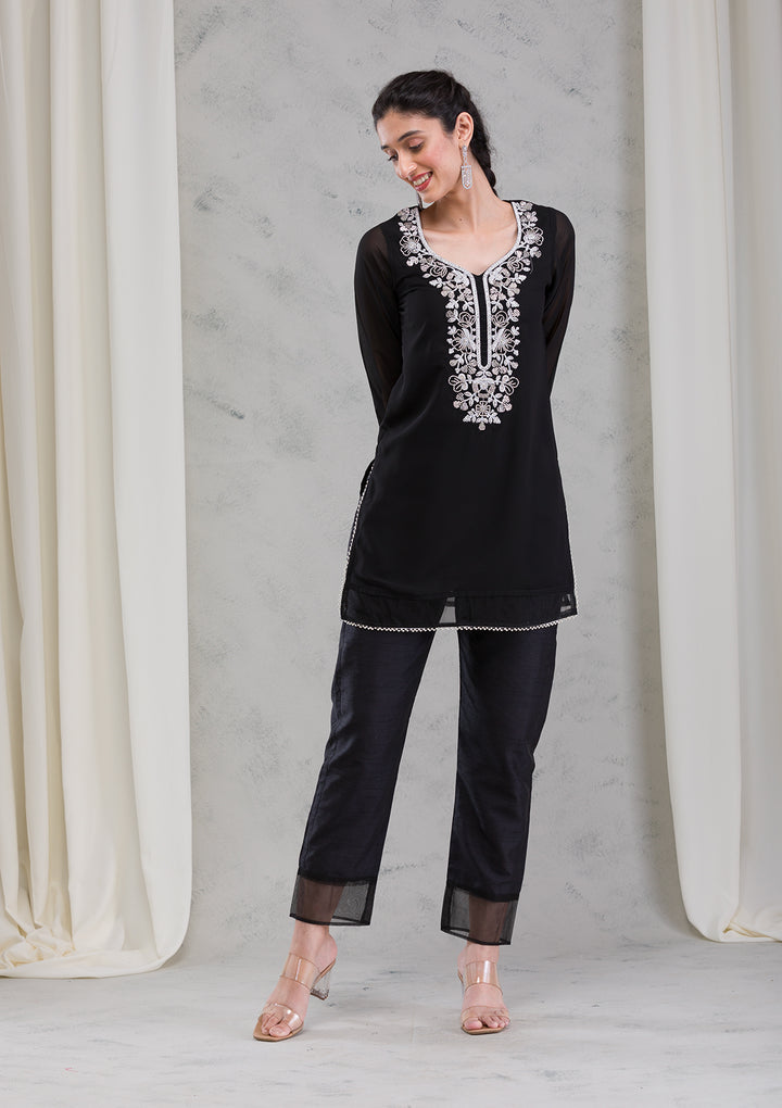 Black Cutdana Georgette Readymade Salwar Kameez