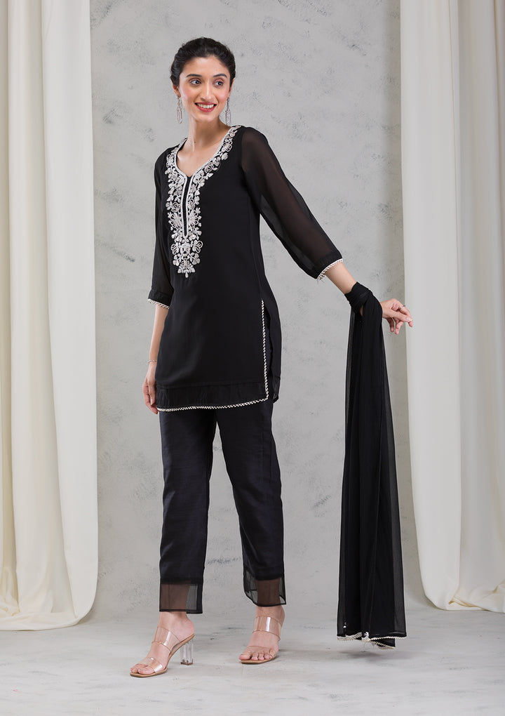 Black Cutdana Georgette Readymade Salwar Kameez