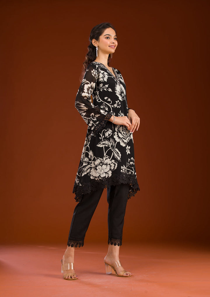 Black Cutdana Semi Crepe Readymade Salwar Suit