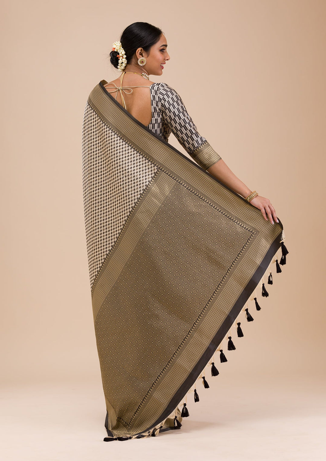 Black Zariwork Silk Saree-Koskii