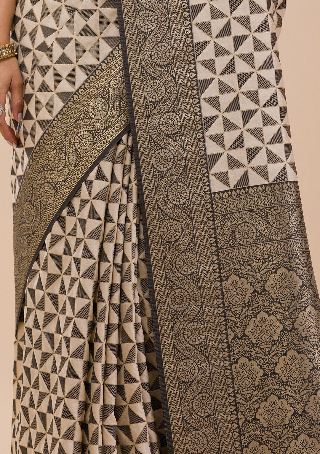 Black Zariwork Silk Saree-Koskii