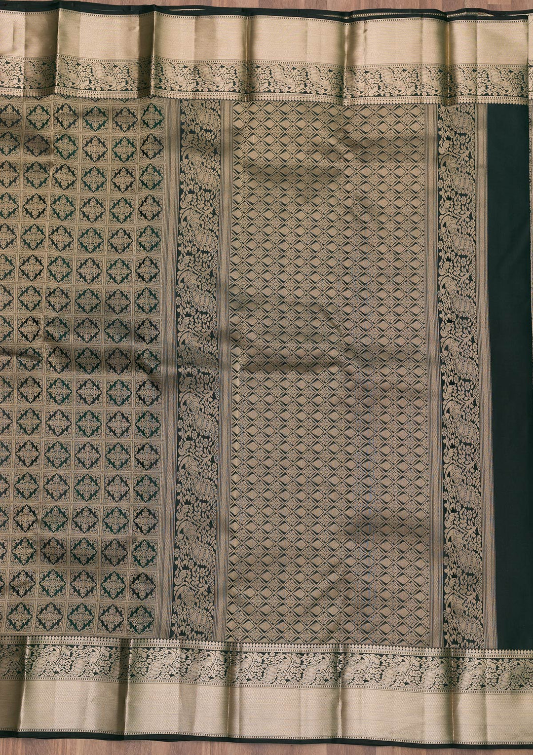Bottle Green Zariwork Pure Silk Saree-Koskii