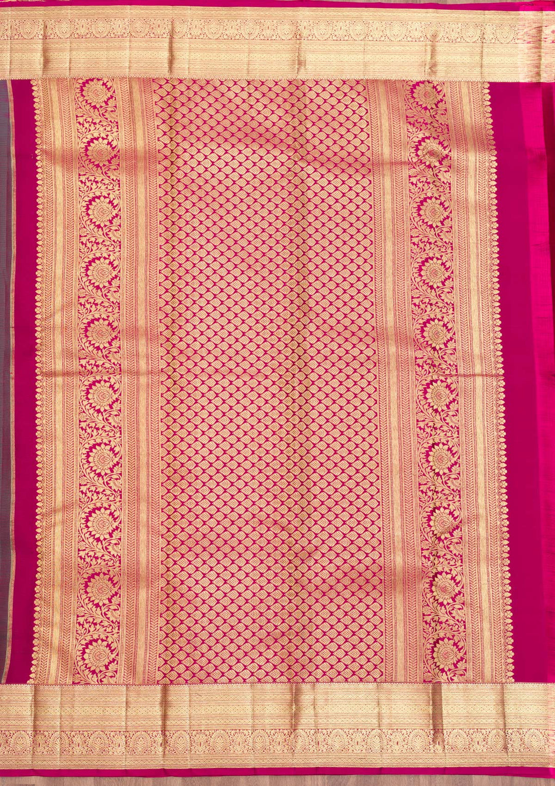 Bottle Green Zariwork Pure Silk Saree-Koskii
