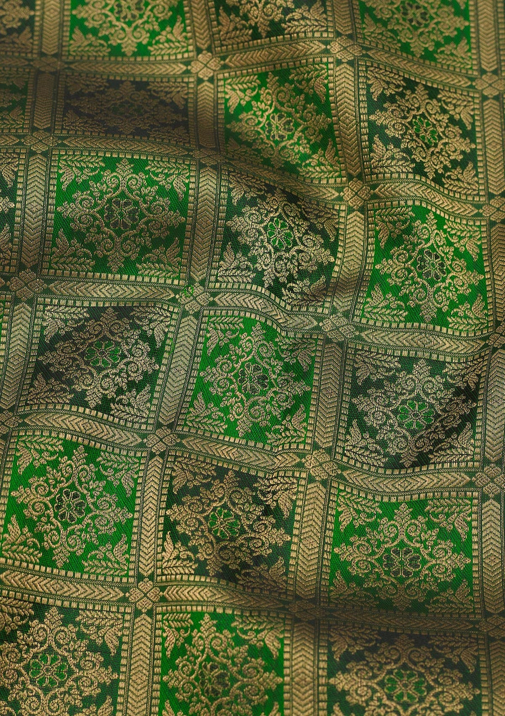 Bottle Green Zariwork Pure Silk Saree-Koskii