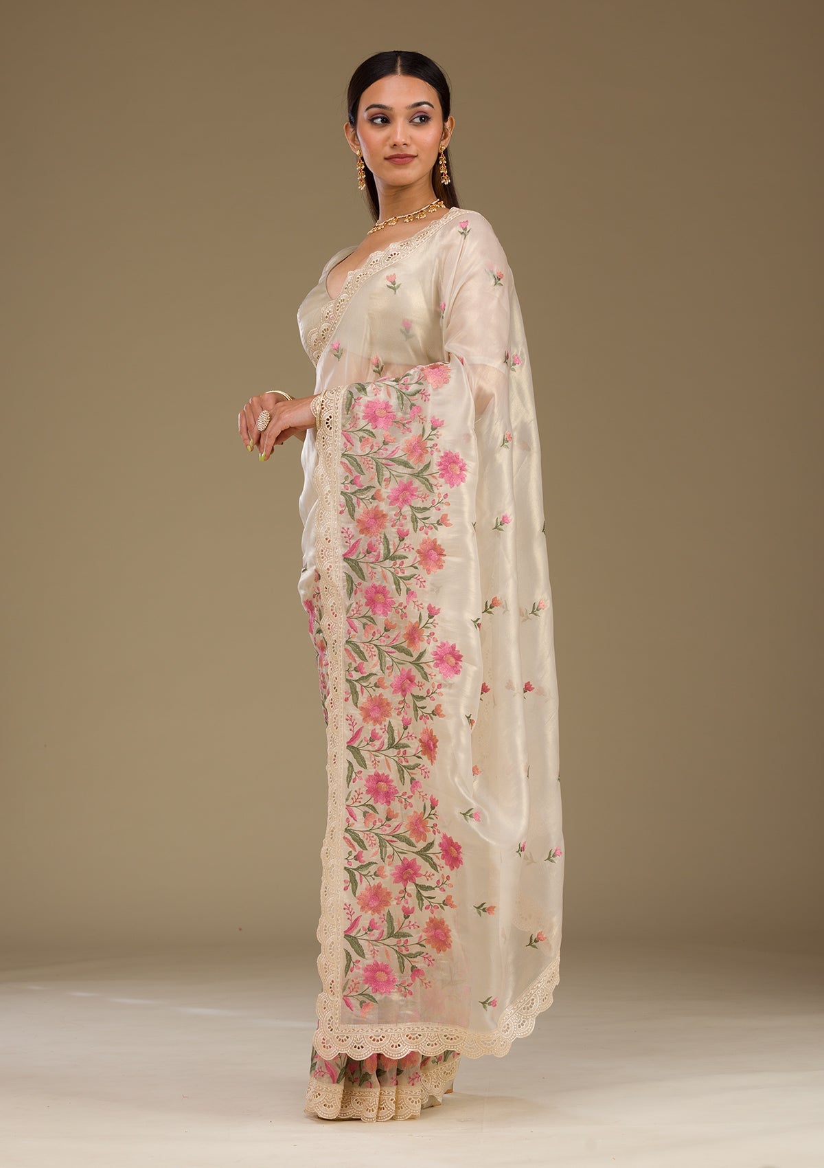 Cream Threadwork Tissue Saree-Koskii