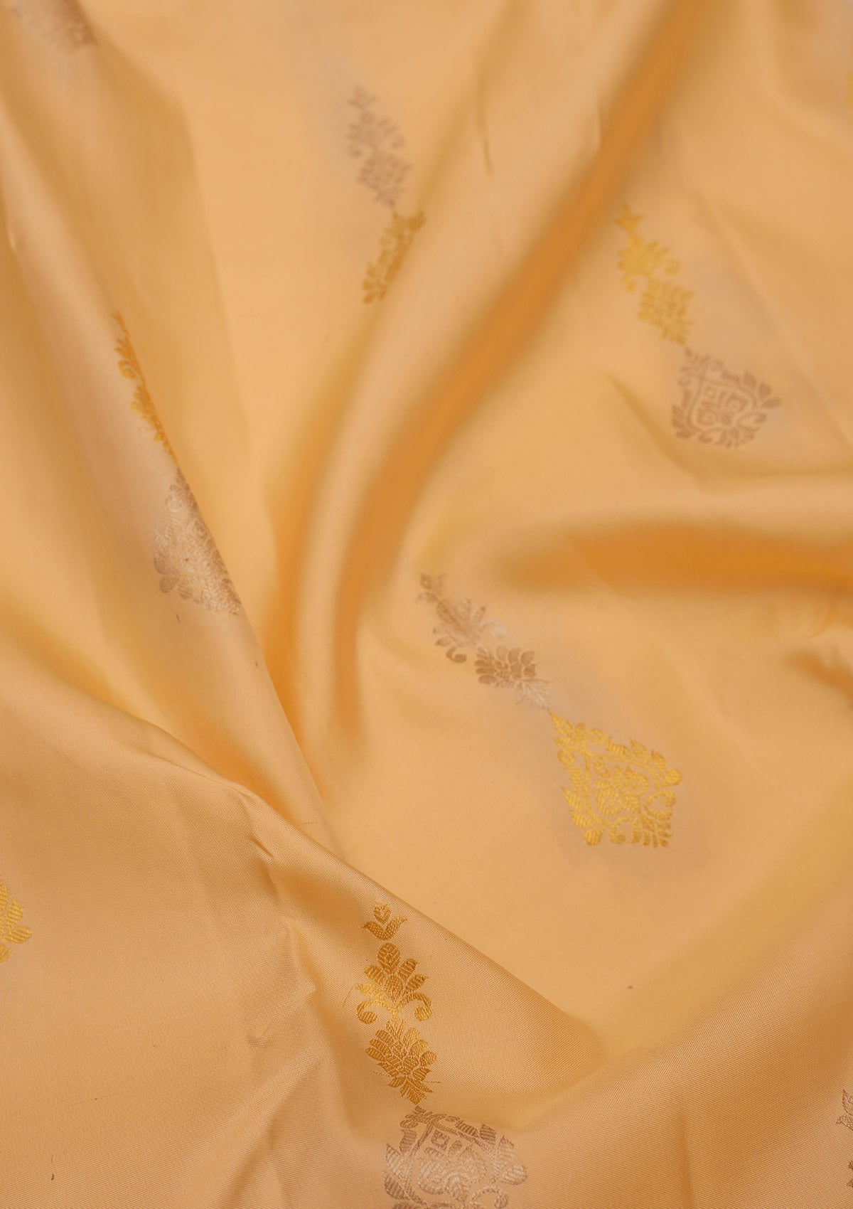 Cream Zariwork Pure Silk Saree-Koskii