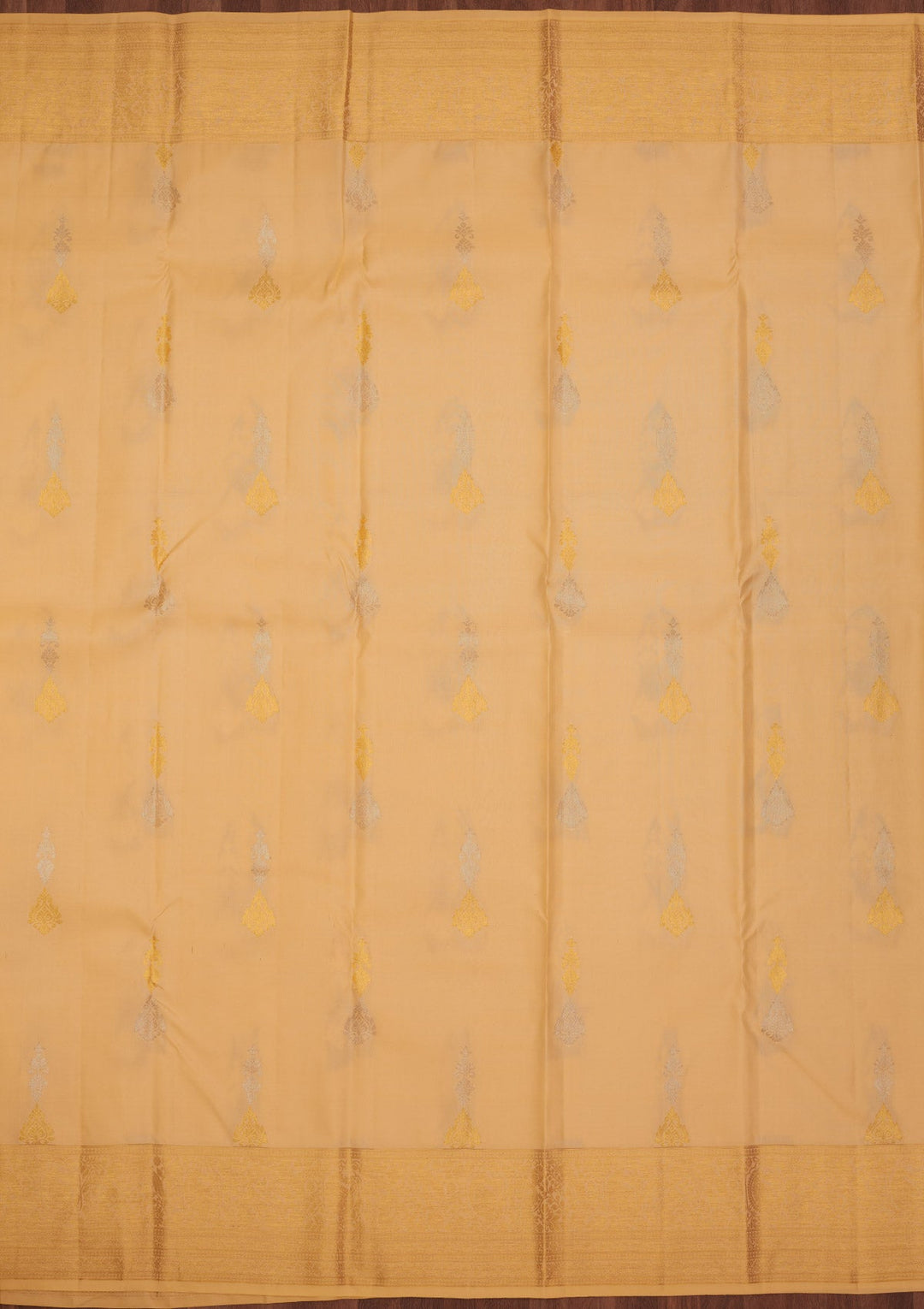 Cream Zariwork Pure Silk Saree-Koskii