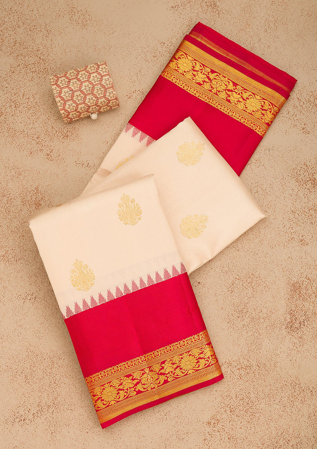 Cream Zariwork Pure Silk Saree-Koskii