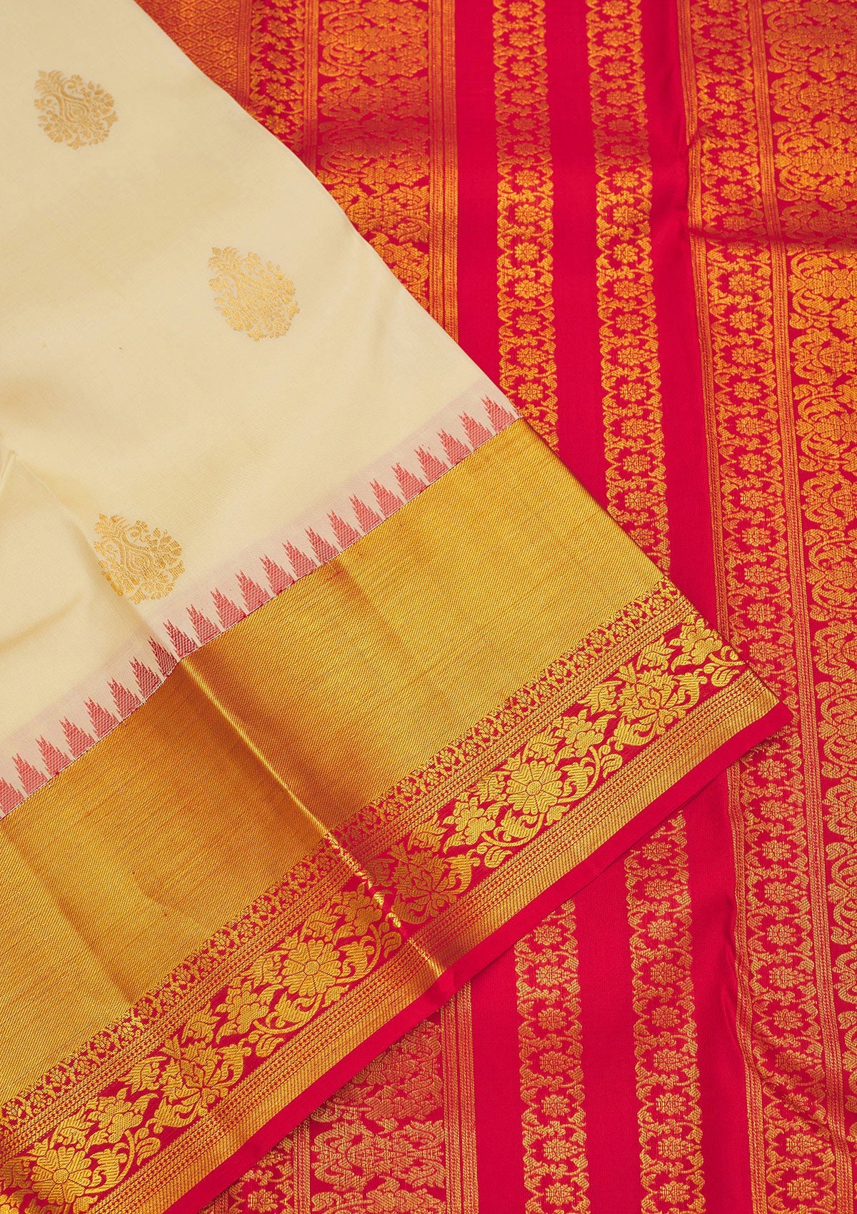 Cream Zariwork Pure Silk Saree