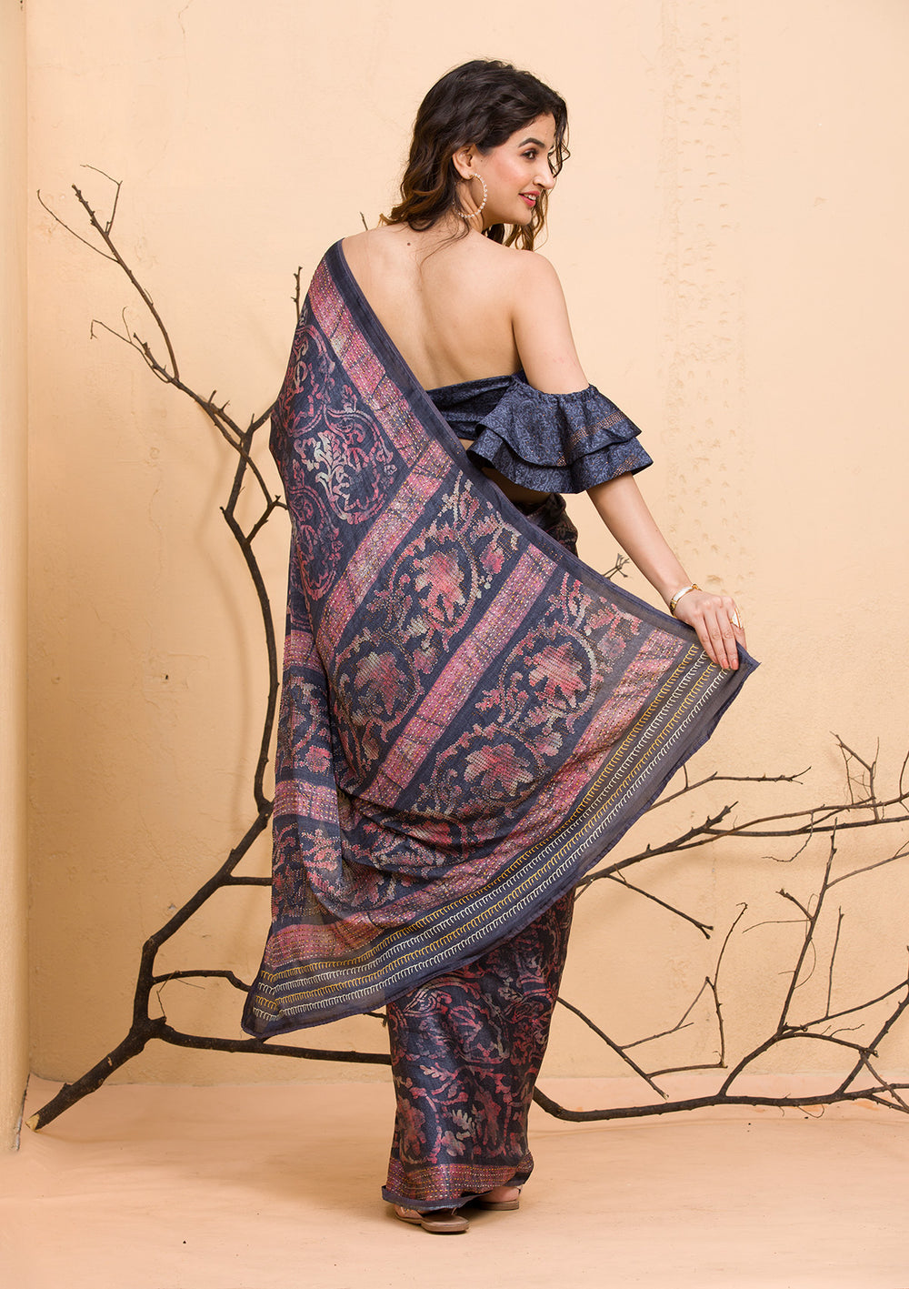 Dark Grey Floral Printed Semi Crepe Saree-Koskii