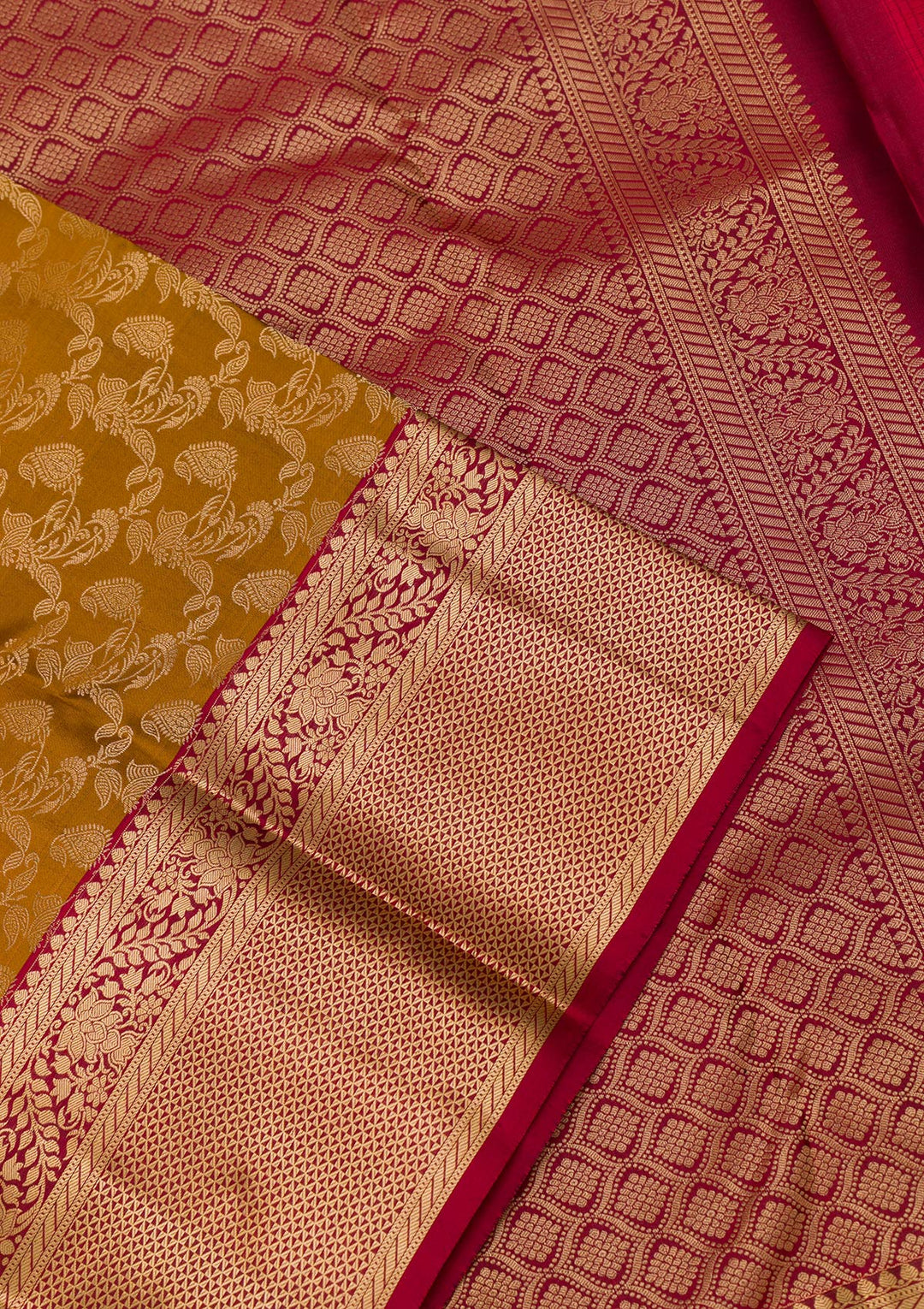 Gold Zariwork Pure Silk Saree-Koskii