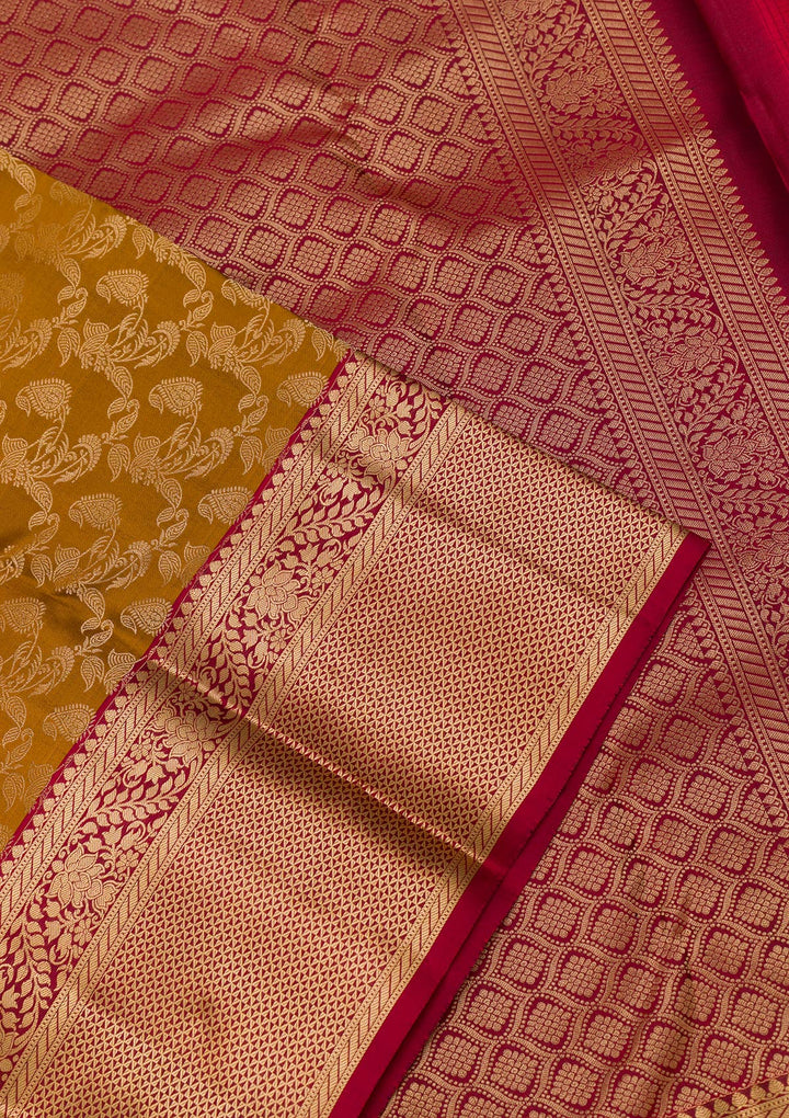 Gold Zariwork Pure Silk Saree-Koskii