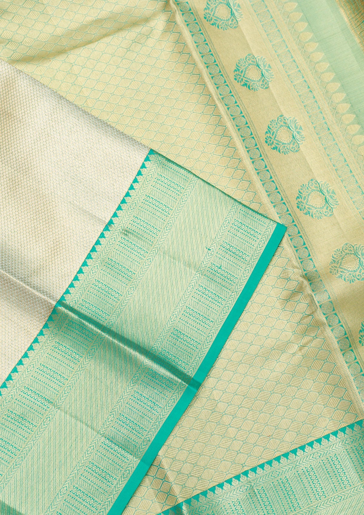 Gold Zariwork Pure Silk Saree-Koskii