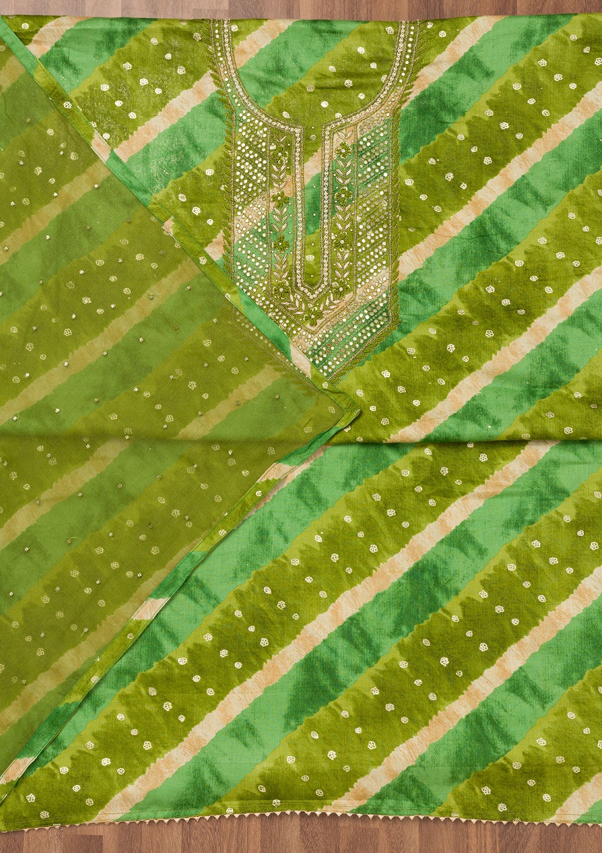 Green Printed Soft Silk Unstitched Salwar Suit-Koskii