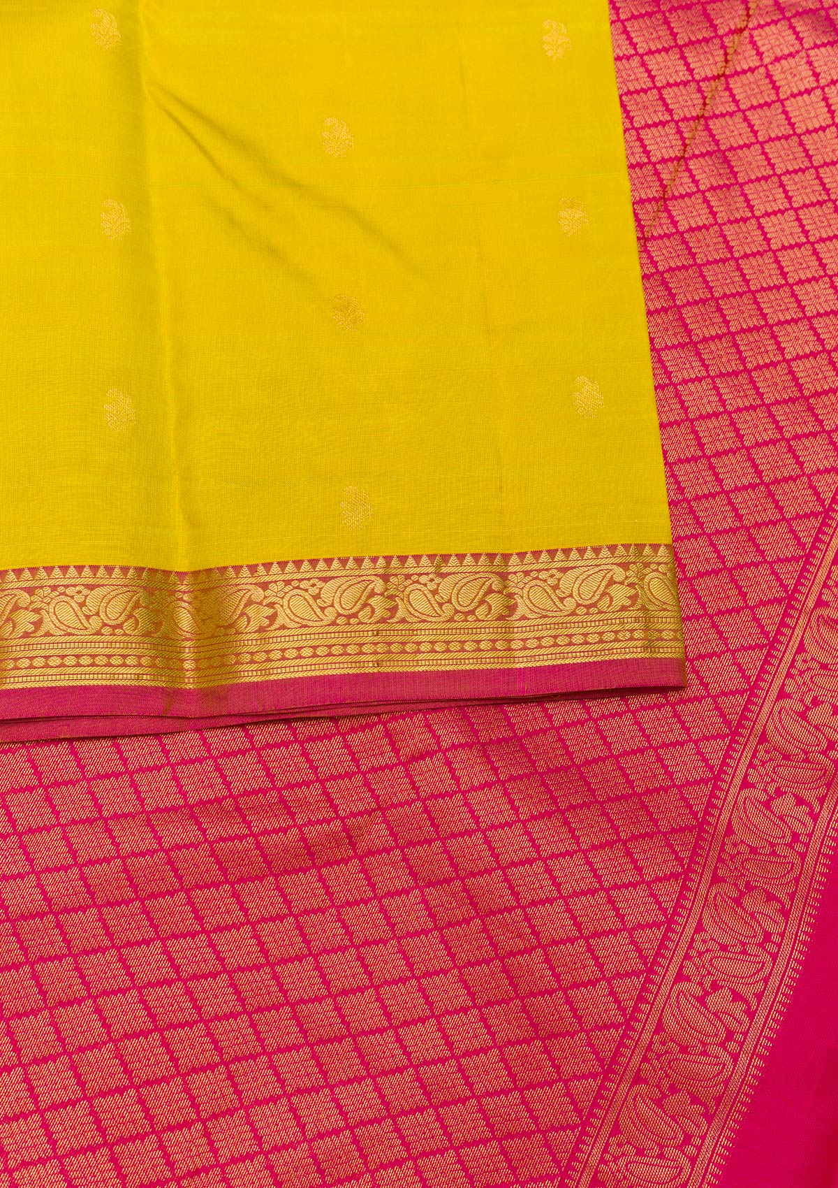 Green Zariwork Pure Silk Saree-Koskii