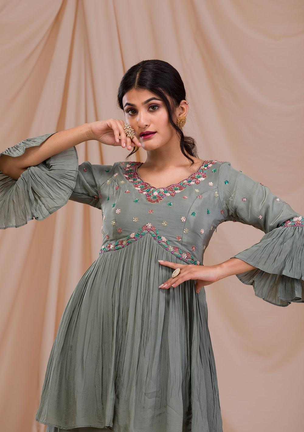 Grey Threadwork Crepe Readymade Salwar Suit-Koskii