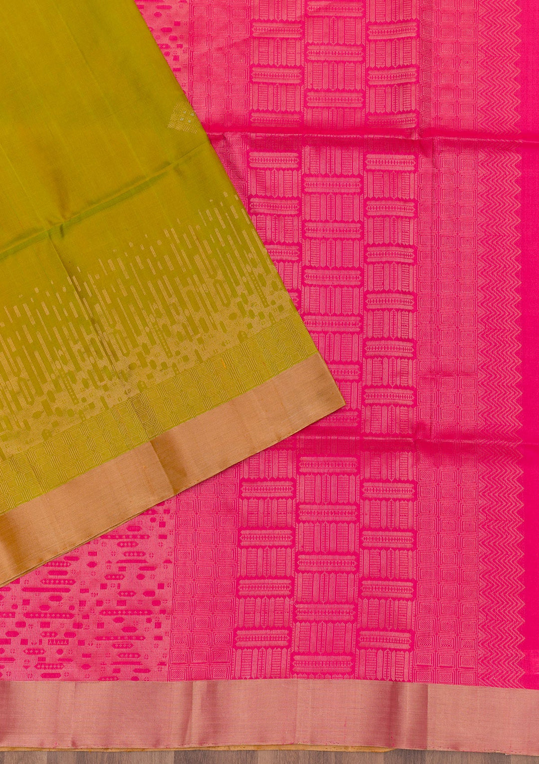 Leaf Green Zariwork Pure Silk Saree-Koskii