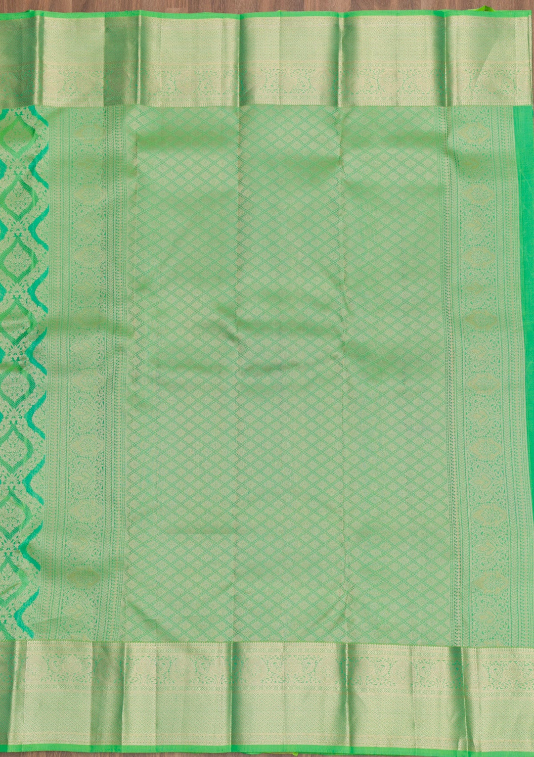 Leaf Green Zariwork Pure Silk Saree-Koskii