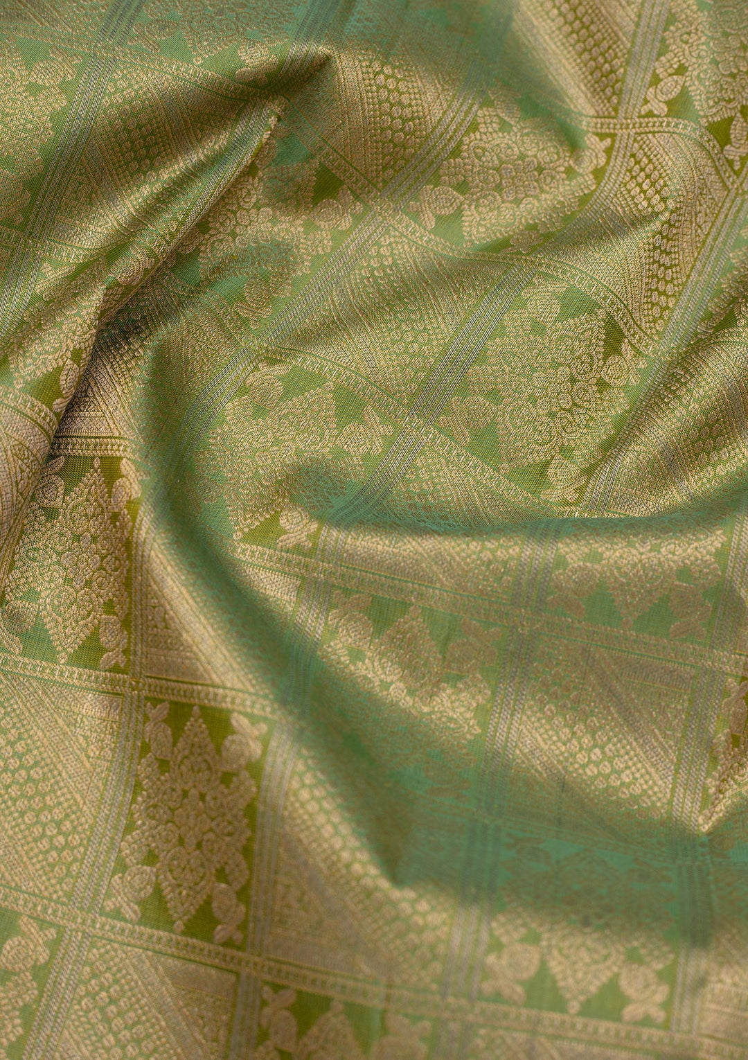Leaf Green Zariwork Pure Silk Saree-Koskii