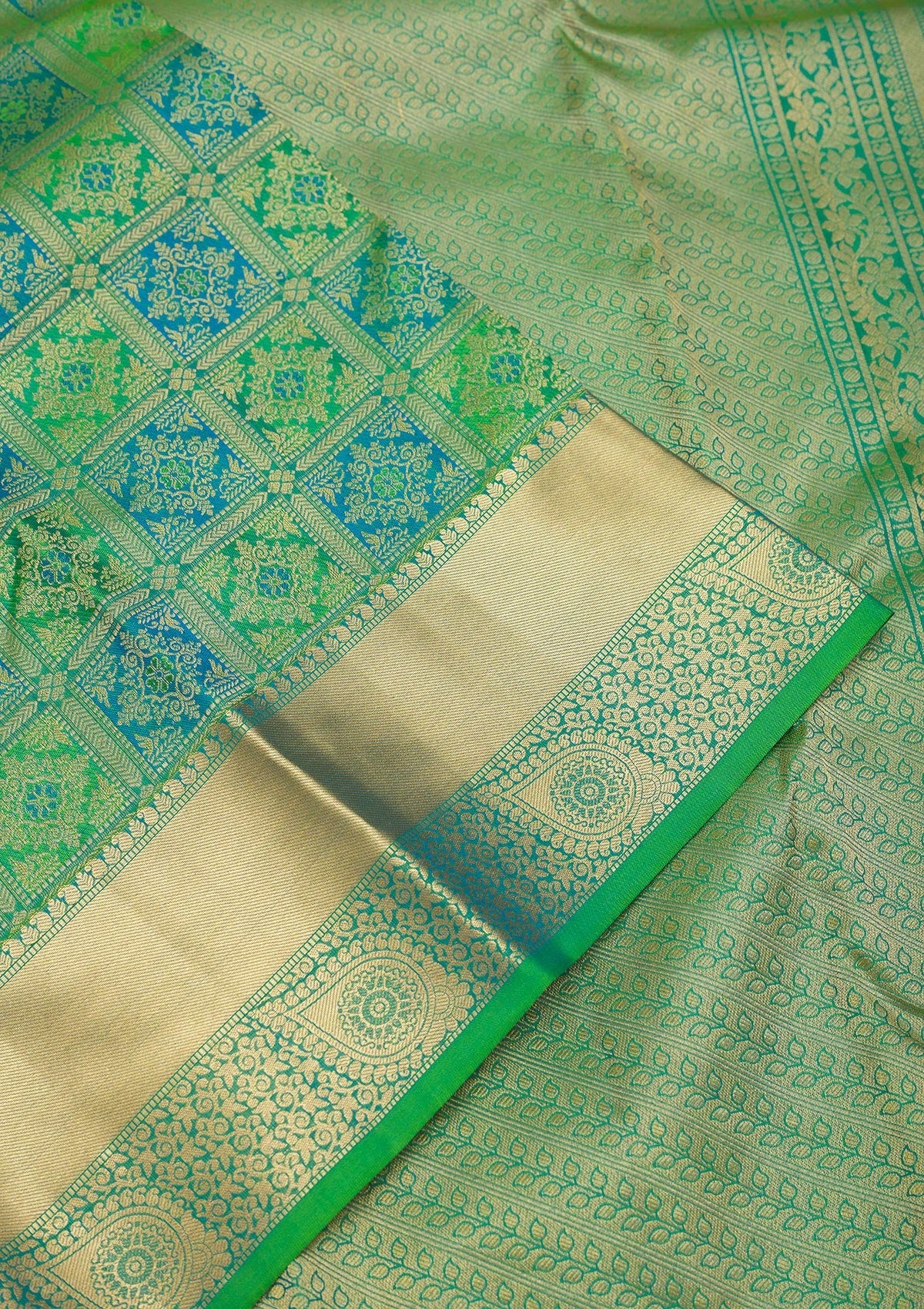 Leaf Green Zariwork Pure Silk Saree-Koskii