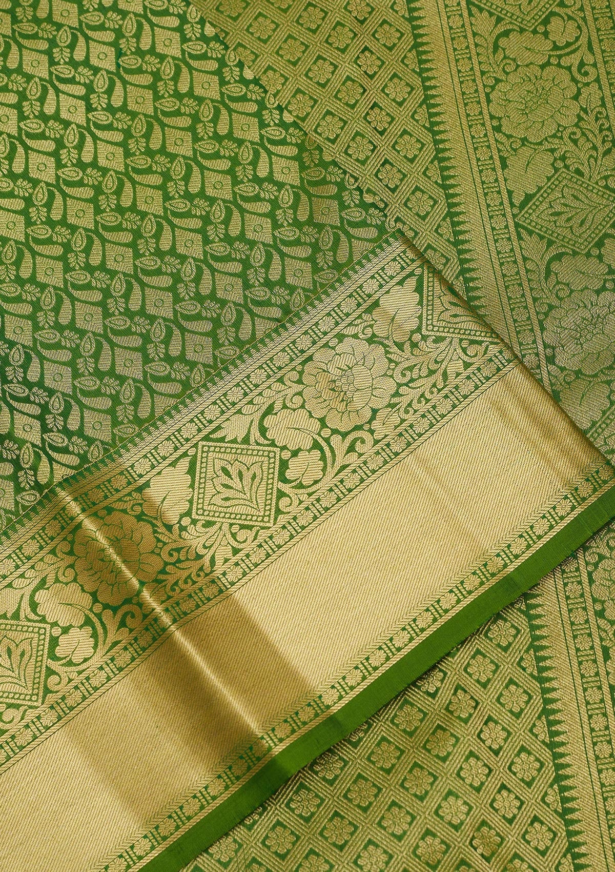 Leaf Green Zariwork Pure Silk Saree-Koskii