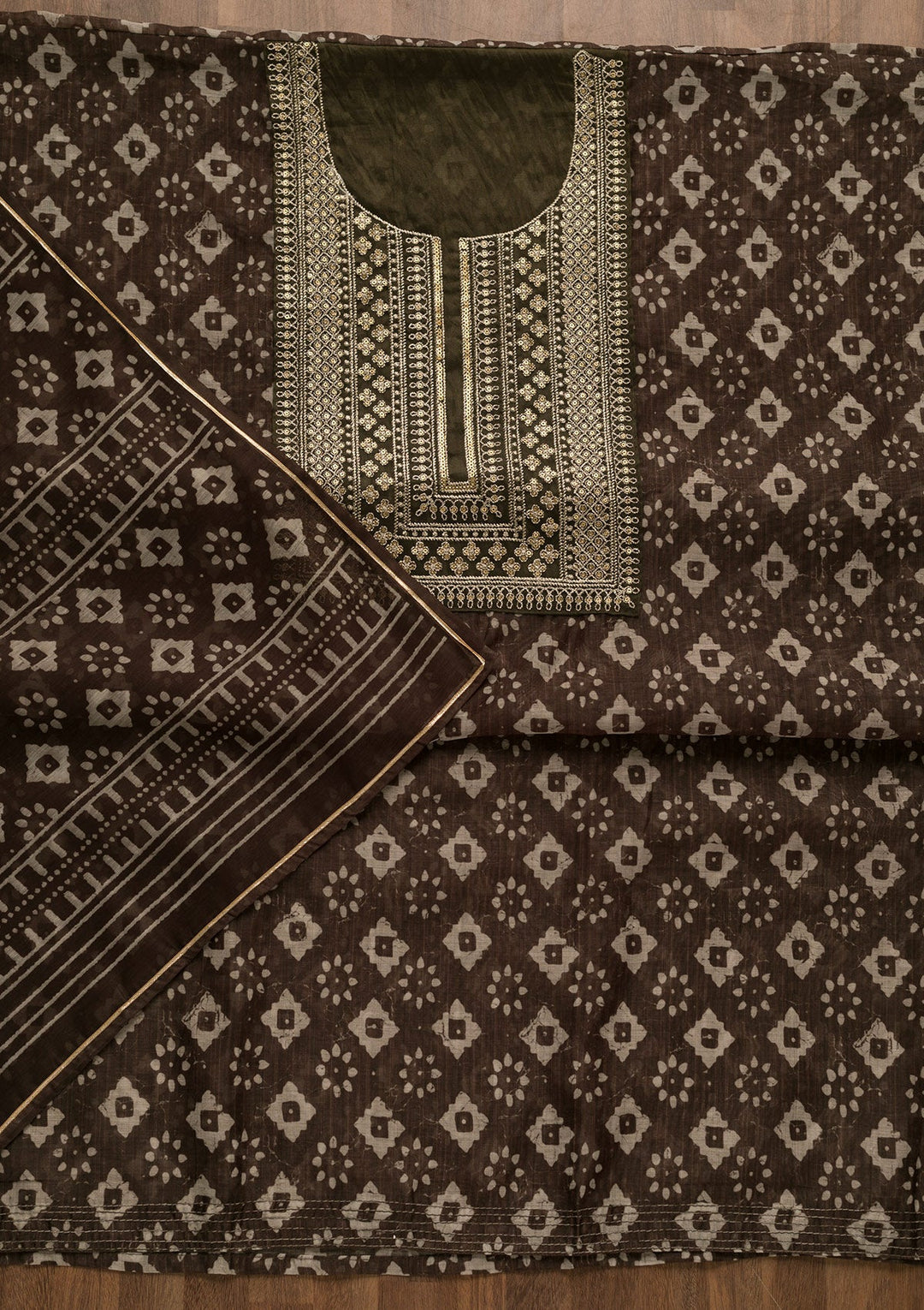 Mehendi Threadwork Cotton Unstitched Salwar Kameez-Koskii