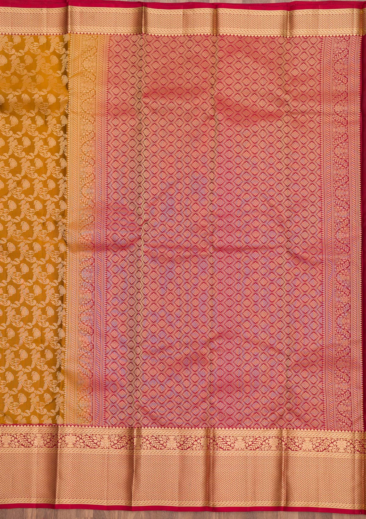 Mehendi Zariwork Pure Silk Saree-Koskii