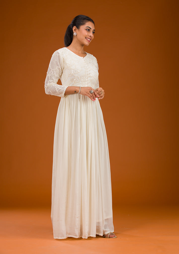 Off White Threadwork Semi Crepe Readymade Salwar Suit