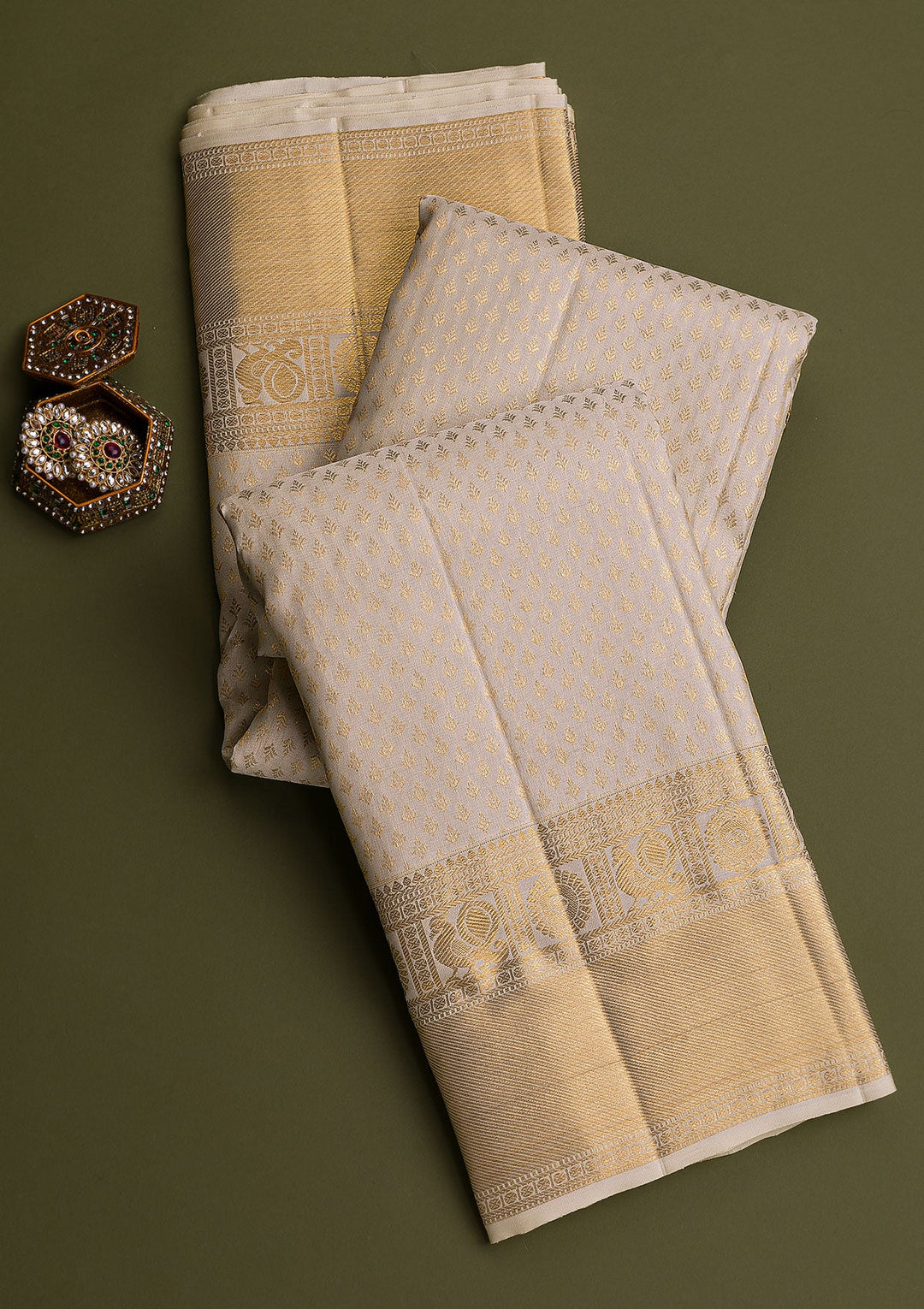 Off White Gold Zariwork Pure Silk Saree - Koskii