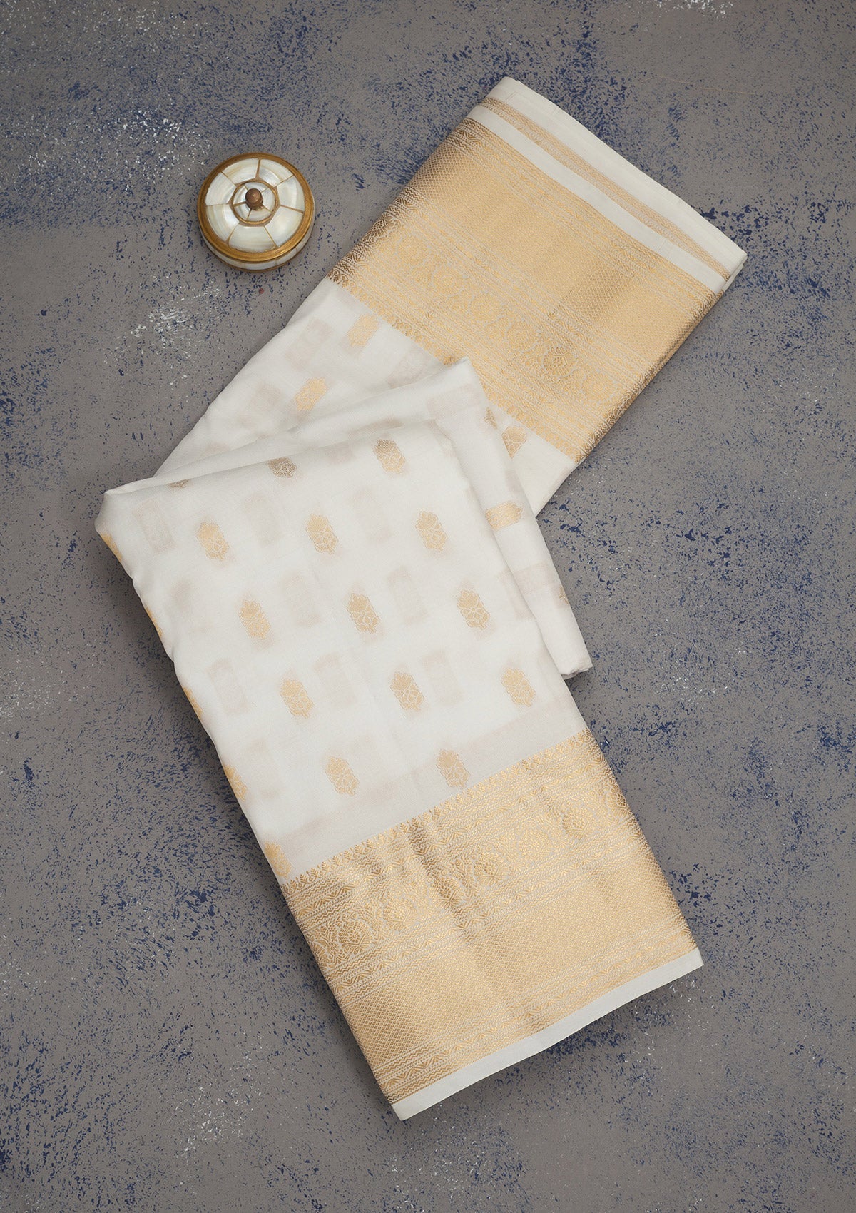 Off White Zariwork Pure Silk Saree-Koskii