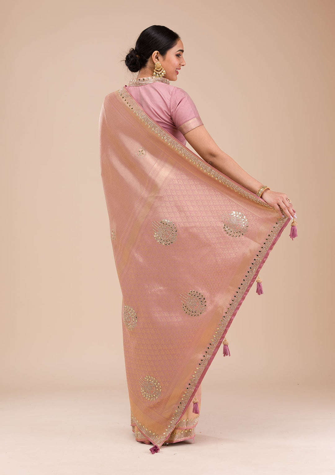 Onion Pink Mirrorwork Silk Saree-Koskii