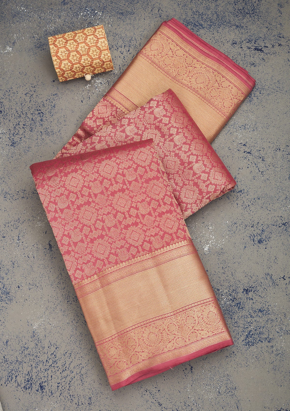 Onion Pink Zariwork Pure Silk Saree-Koskii