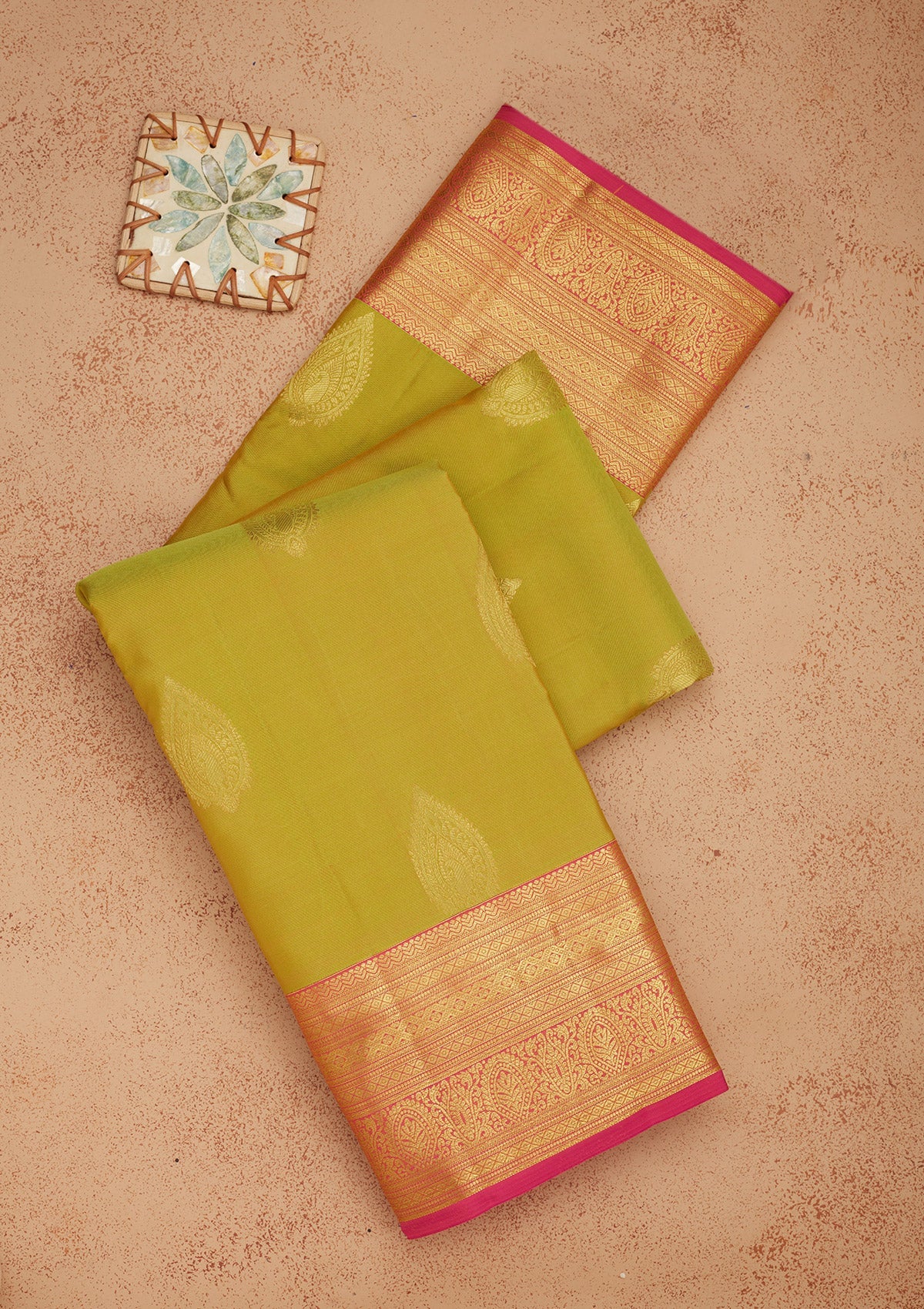 Parrot Green Zariwork Pure Silk Saree-Koskii