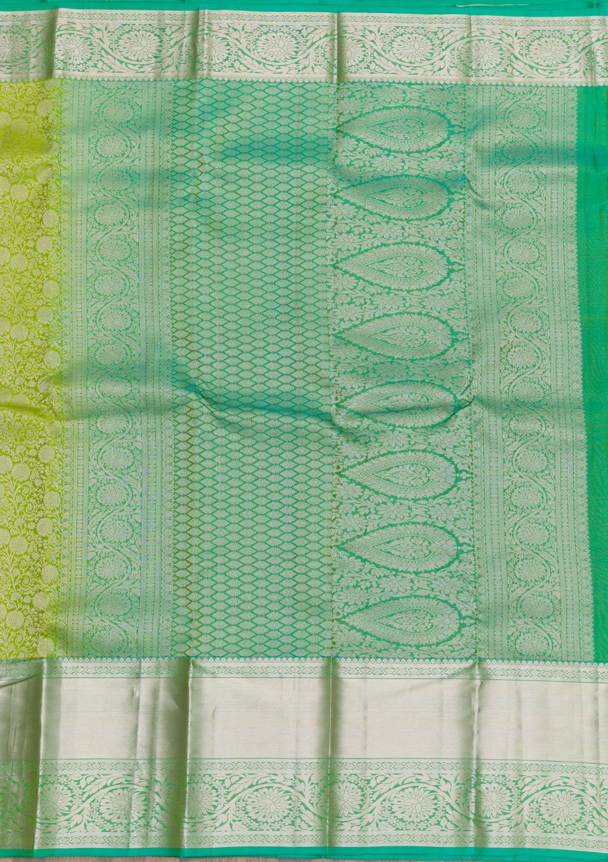 Parrot Green Zariwork Pure Silk Saree-Koskii