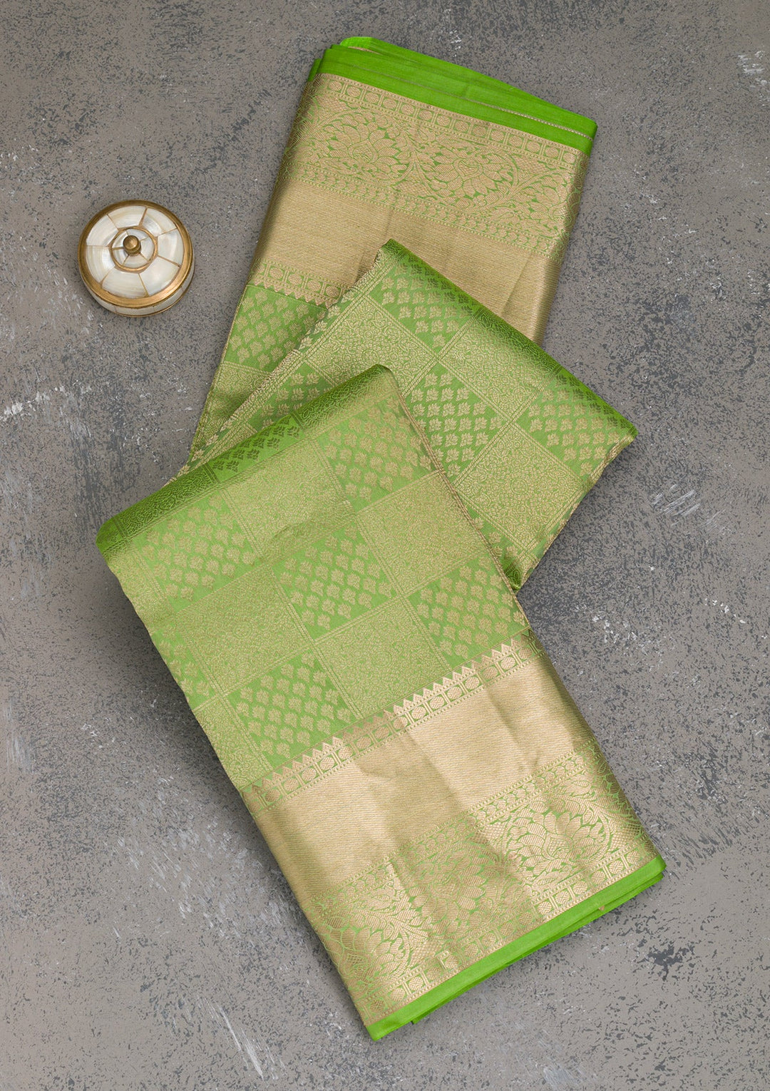 Parrot Green Zariwork Pure Silk Saree-Koskii