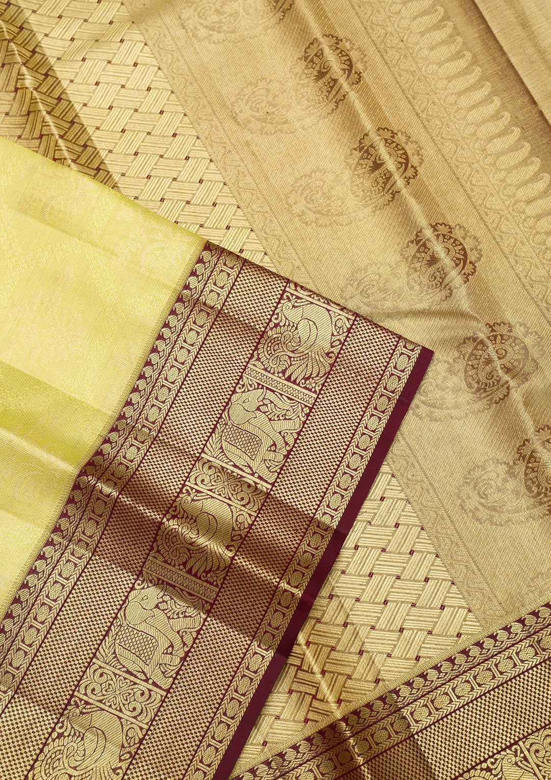 Parrot Green Zariwork Pure Silk Saree-Koskii