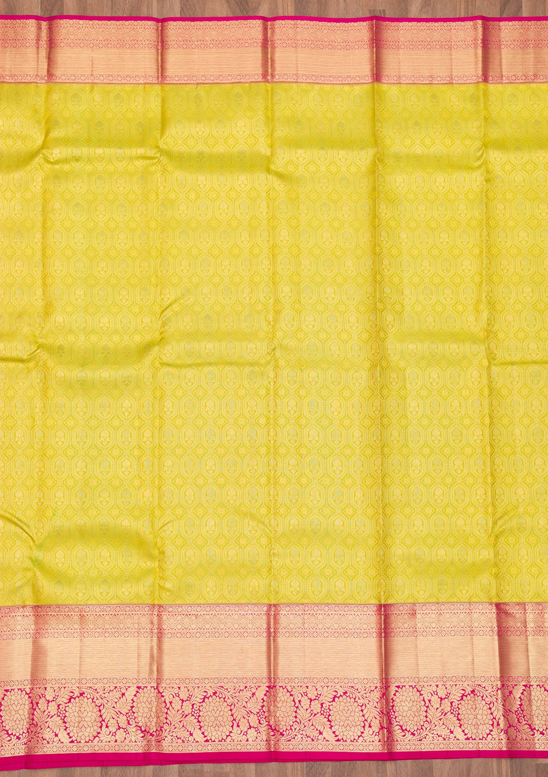 Parrot Green Zariwork Pure Silk Saree-Koskii