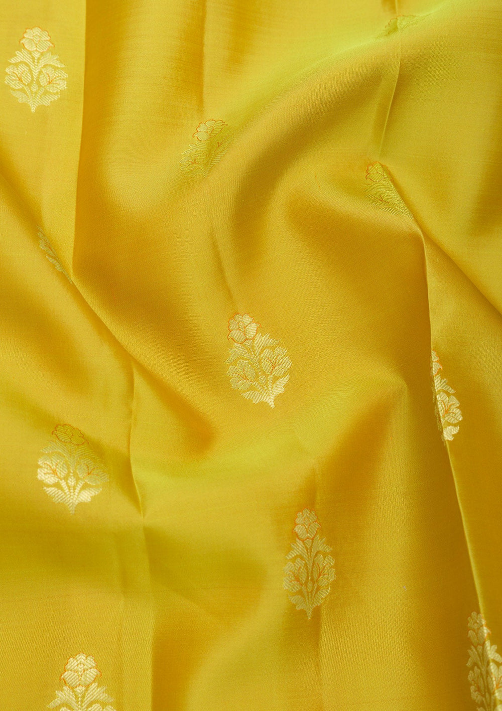 Parrot Green Zariwork Pure Silk Saree-Koskii