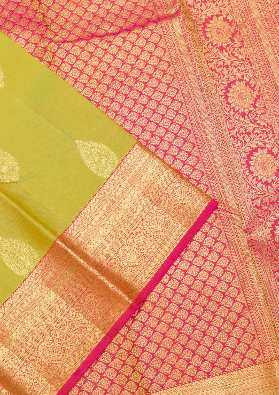 Parrot Green Zariwork Pure Silk Saree-Koskii