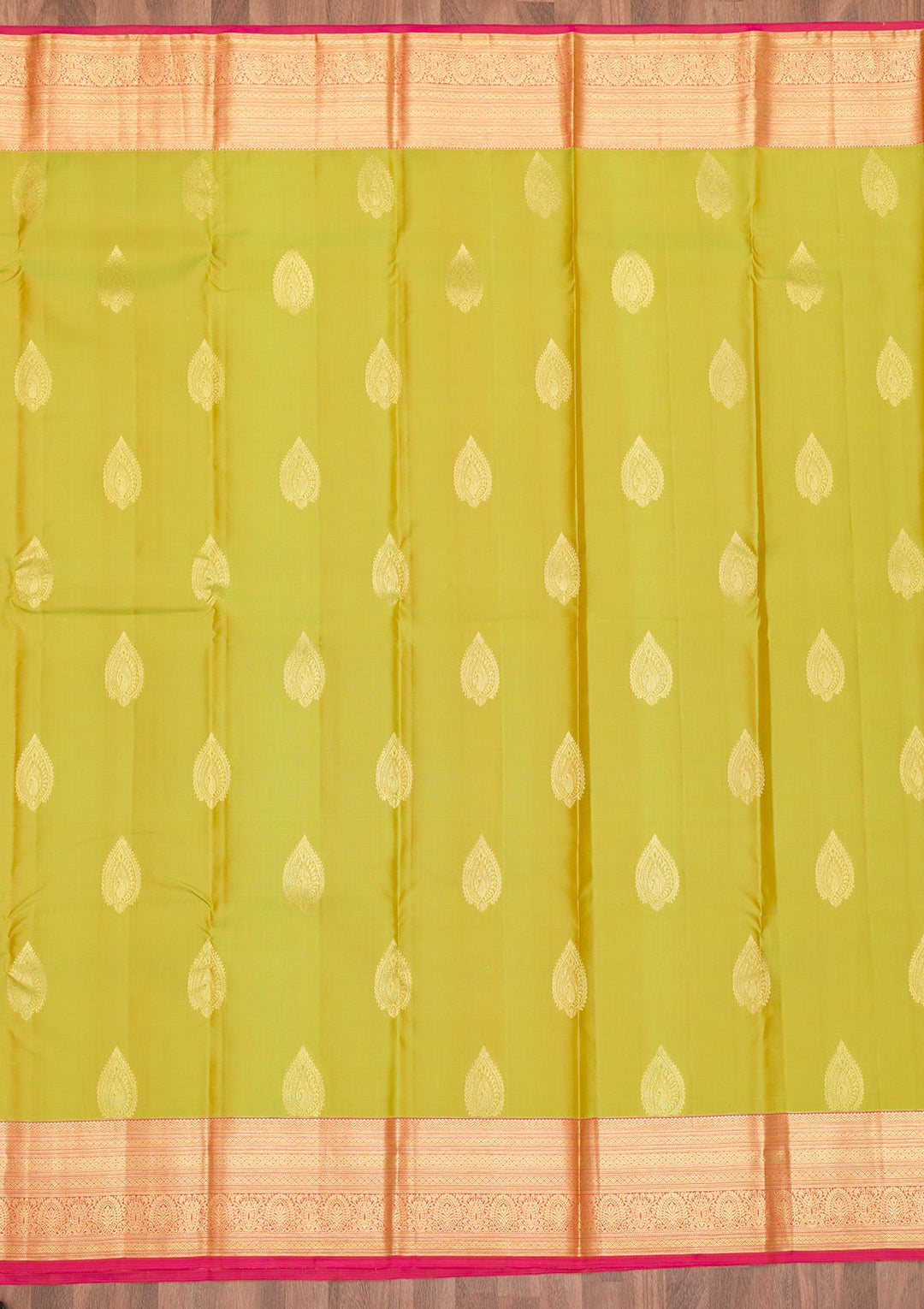 Parrot Green Zariwork Pure Silk Saree-Koskii