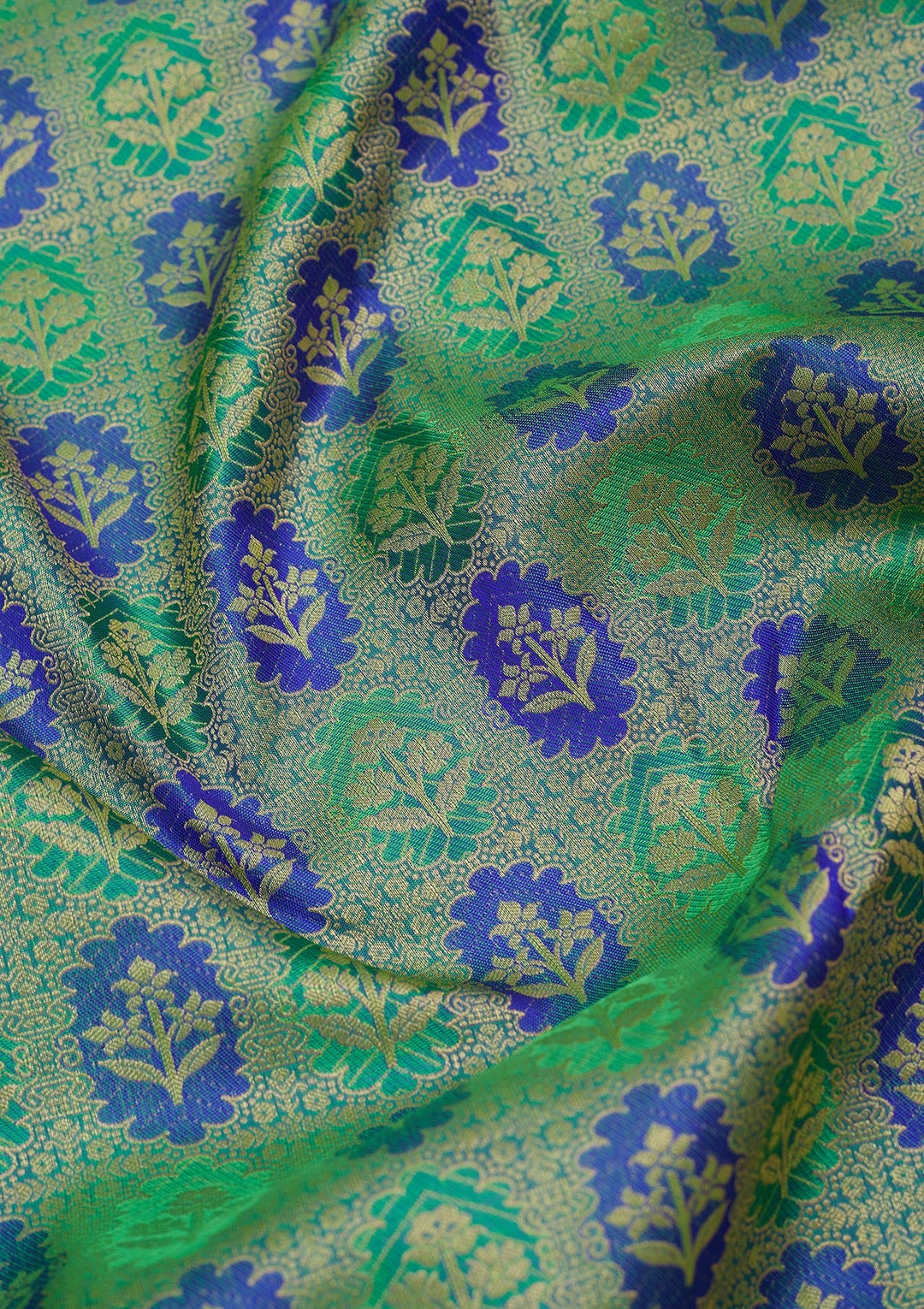 Parrot Green Zariwork Pure Silk Saree-Koskii